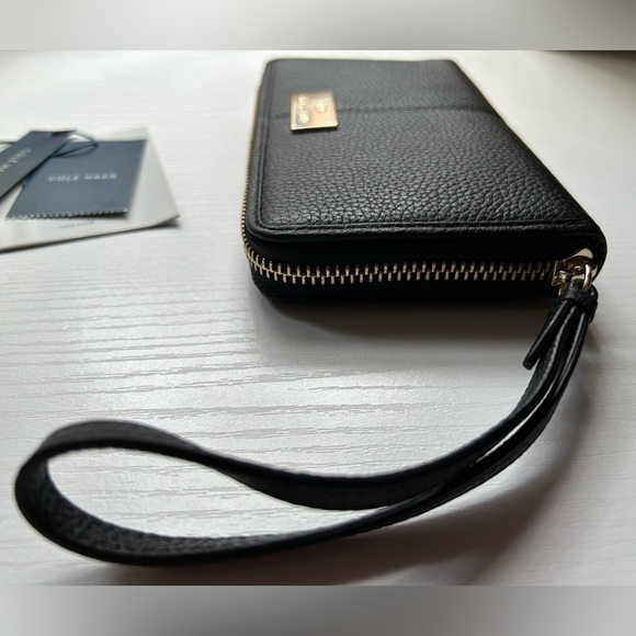 NWT Cole Haan Black Leather Phone Wristband Wallet - Picture 3 of 6